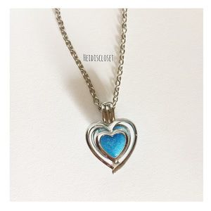 Heart Oil Locket Necklace. NEW!
